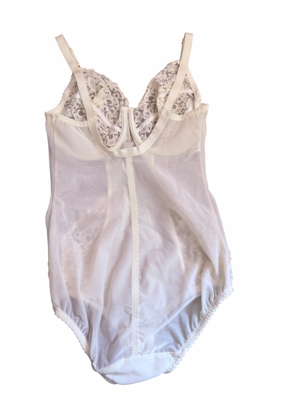 Wacoal Lace-Trim Bodysuit Shapewear in white - Picture 2 of 8